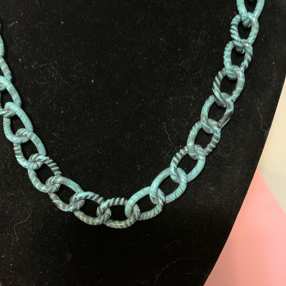Beautiful teal blue necklace 18 1/2” - Picture 2 of 5